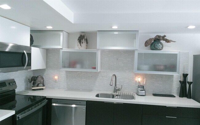 Photo - 307 Saxony Dr Unit 307