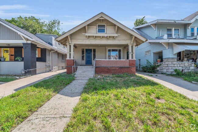 Building Photo - Fresh and Updated 3+ Bedroom Home