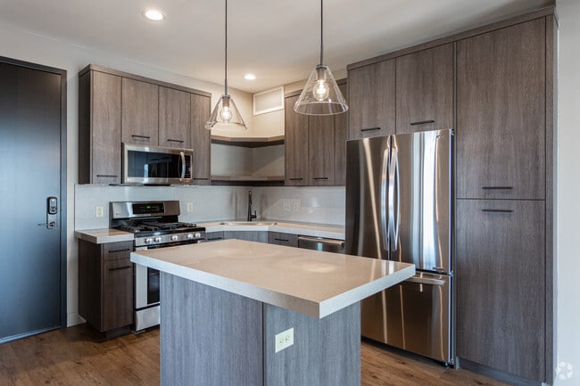 2BR, 2BA - 971 SF - Salt Lake Costume Apartments