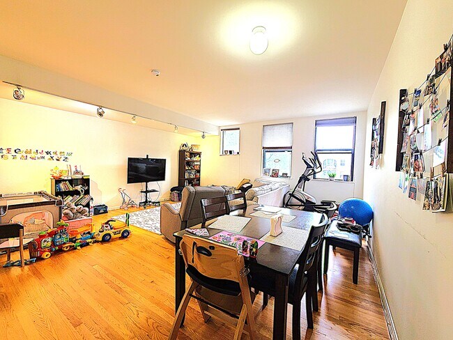 Photo - 50 Winchester St Unidad 206 Rental