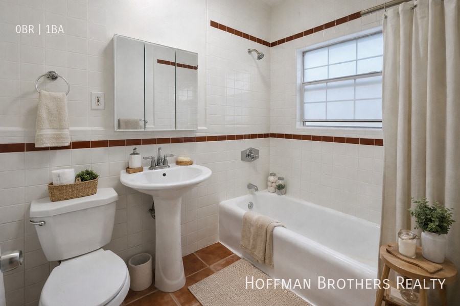 Photo - 1317 N Bronson Ave Unit 101