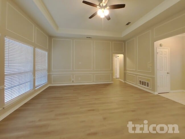 Photo - 528 Renee Ln