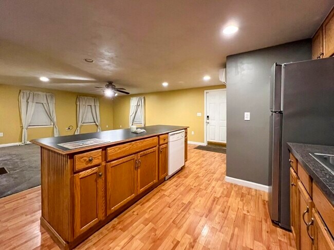 Photo - 168 Park Ave