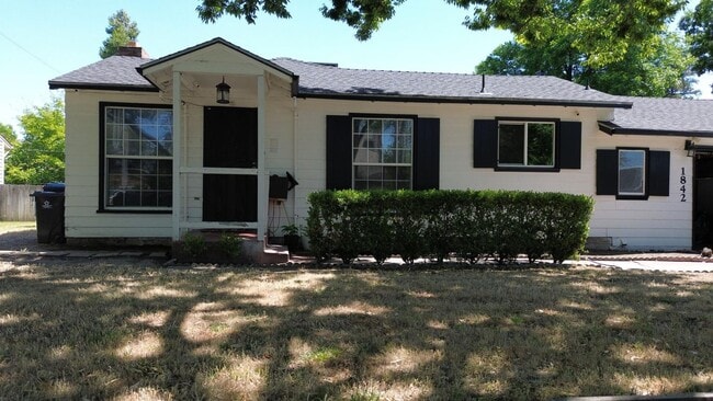 Photo - 1842 Princeton Ave