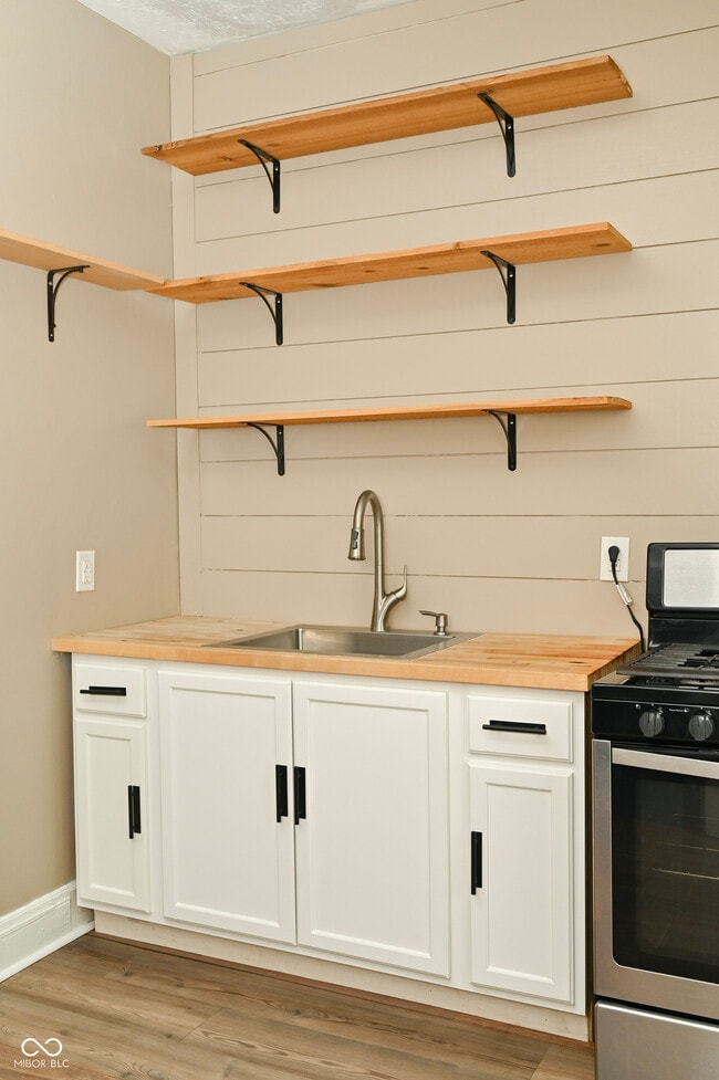 Photo - 1717 N Talbott St Unit 4