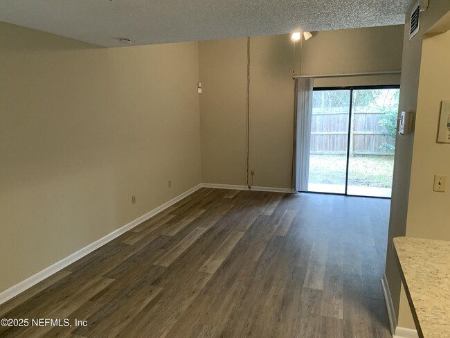 Photo - 5473 Pinehaven Ct