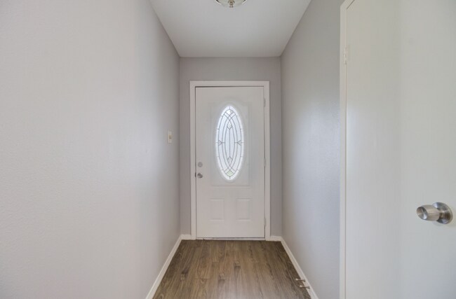 Photo - 13614 Larkbrook St