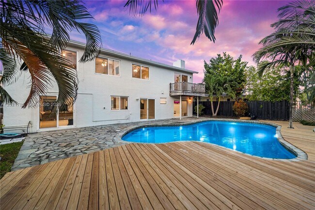 1617 SW 17th Ave