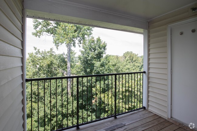2BR, 2BA - 1,085 SF - Springfield