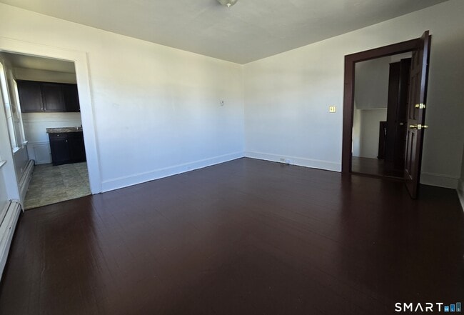 Photo - 125 Hollister Ave