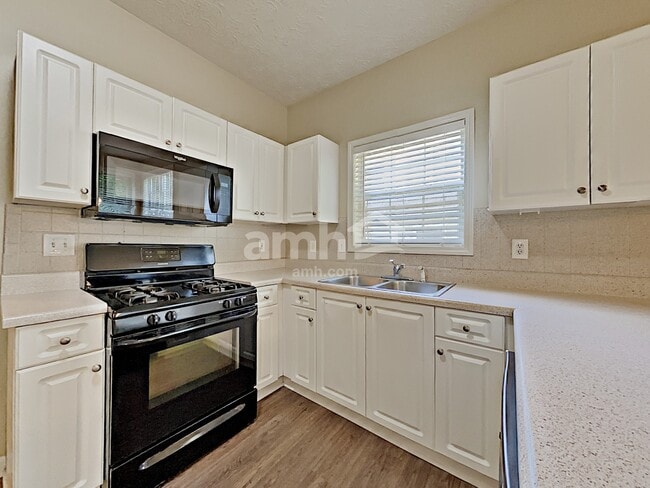 Photo - 2319 Clipper Ln