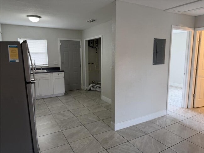 Photo - 1112 Martin St