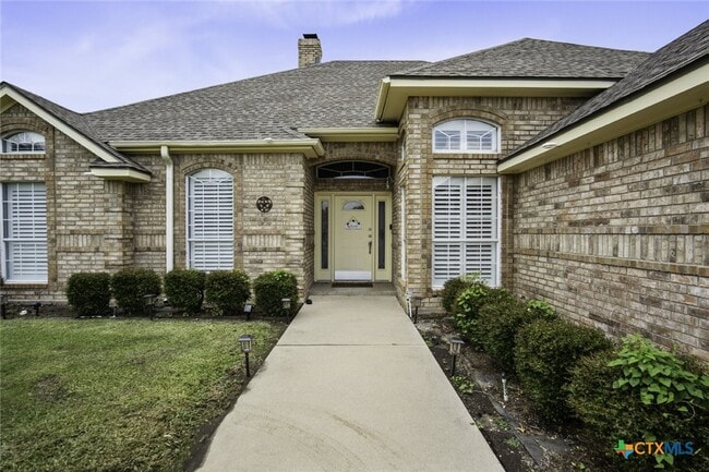 Building Photo - 5834 Greenforest Cir Rental
