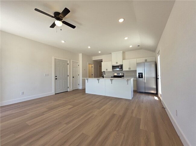 Photo - 93 W Rainsong St