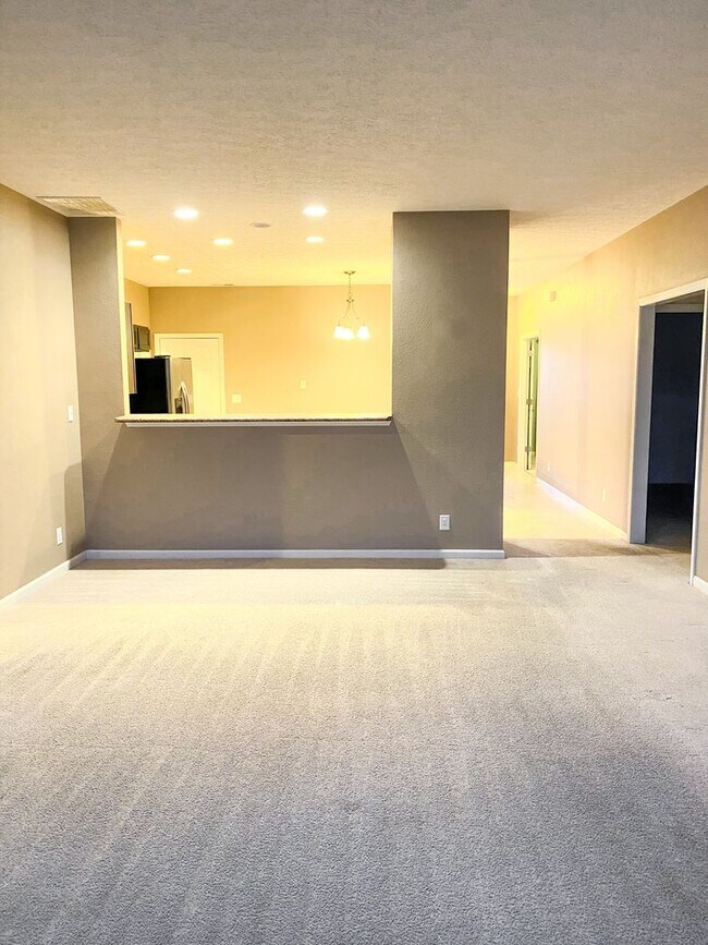 3 Bedroom Home In Lindberg Village
