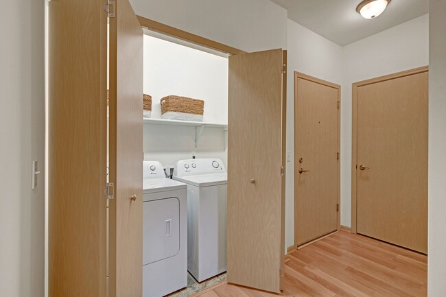 Washer/Dryer in all units - Swan Creek Apartments