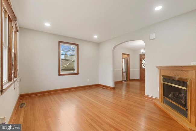 Photo - 7604 Queen Anne Dr