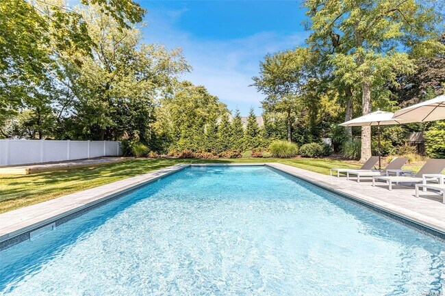 75 Clearview Ave
