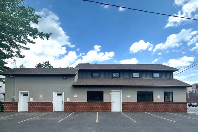 Exterior - 47 W Bridge St Unit 1 upstairs