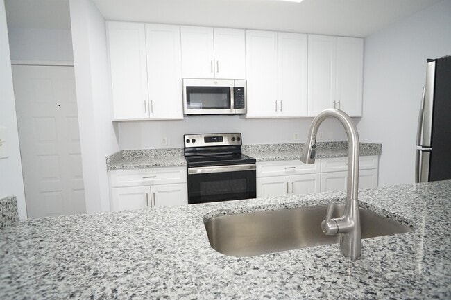 Photo - 1200 Town Center Dr