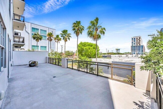 Photo - 411 NW 1st Ave Unit 202