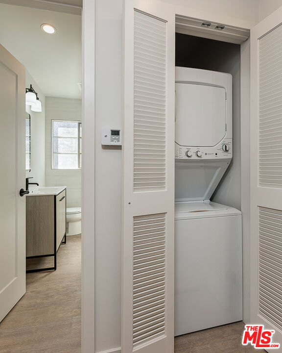 Photo - 1101 Bronson Ave