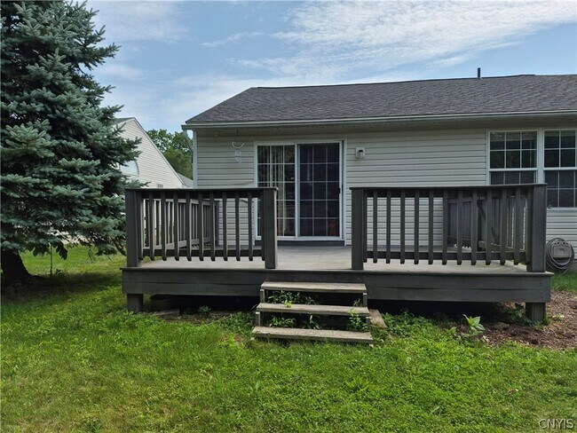 Photo - 113 Braintree Dr