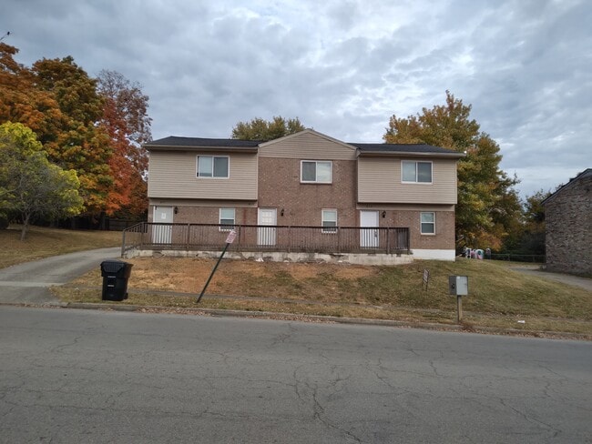 Building Photo - 613 Ridgeview Dr Unit 613