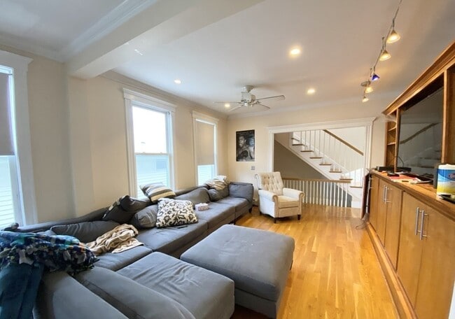 Photo - 29 Spring Garden St Unit 2