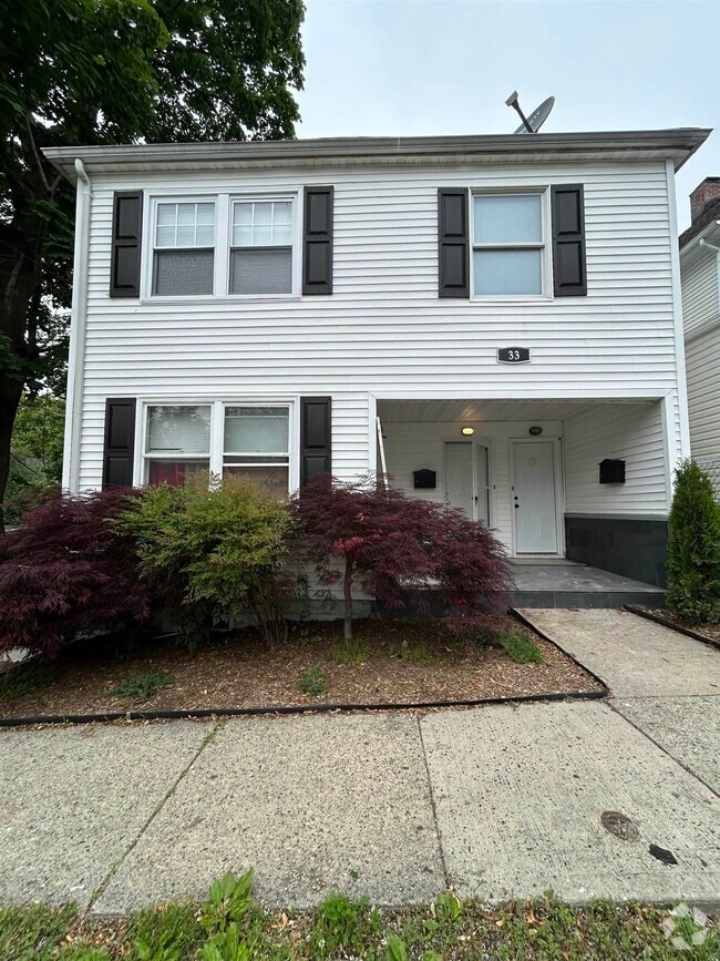 Building Photo - 33 Grant St Unit 2 Rental
