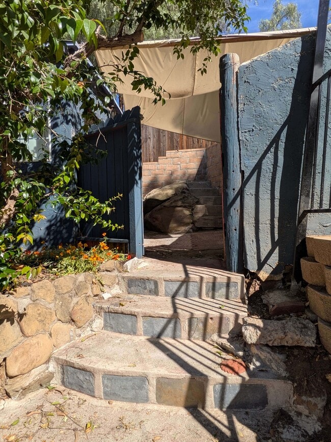 Photo - 9401 Notre Dame Ave