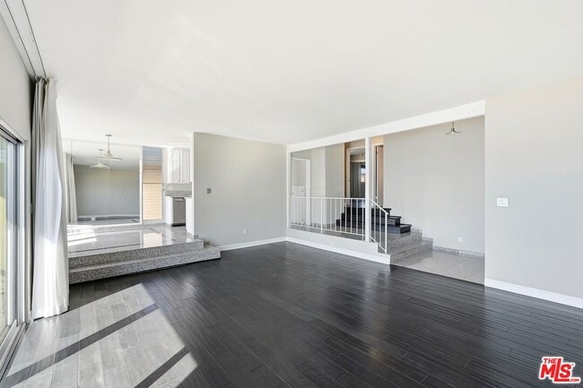 Photo - 18065 Coastline Dr Unidad 3