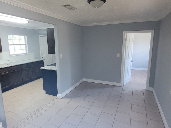 Photo - 3026 Sunbeam St