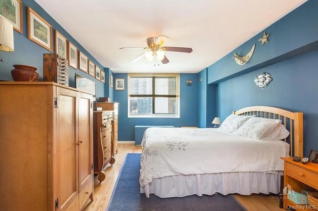 Photo - 345 E 93rd St Unidad 0