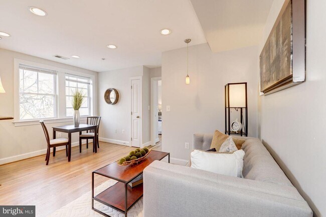 Main living area - 1927 3rd St NE Condo Unit 301
