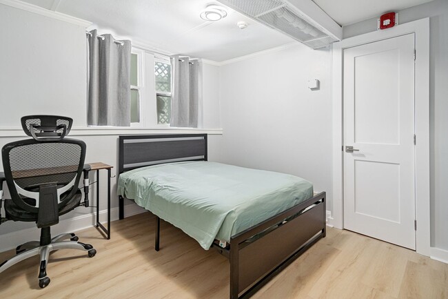 Photo - 202 Stewart Ave Unit 202-4