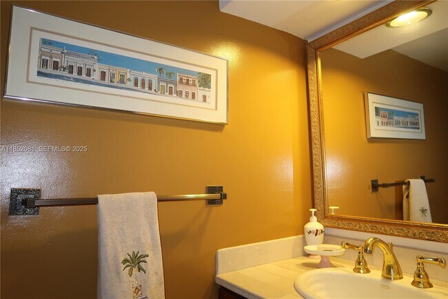 Photo - 555 NE 15th St Unit 20K