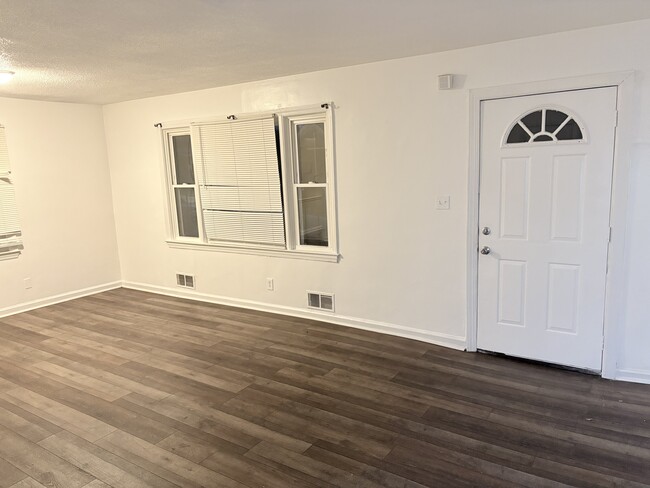 Photo - 2145 Macon Dr SW