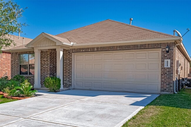 5822 Camelia Evergreen Ln
