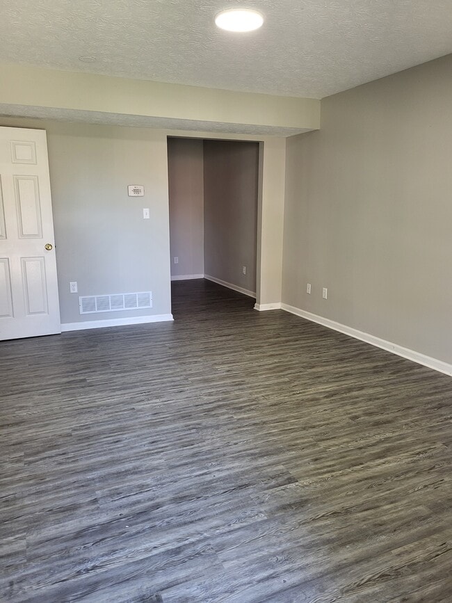 Photo - 1103 Blackberry Ln