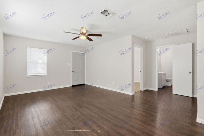 Photo - 217 Joyce St Unidad B