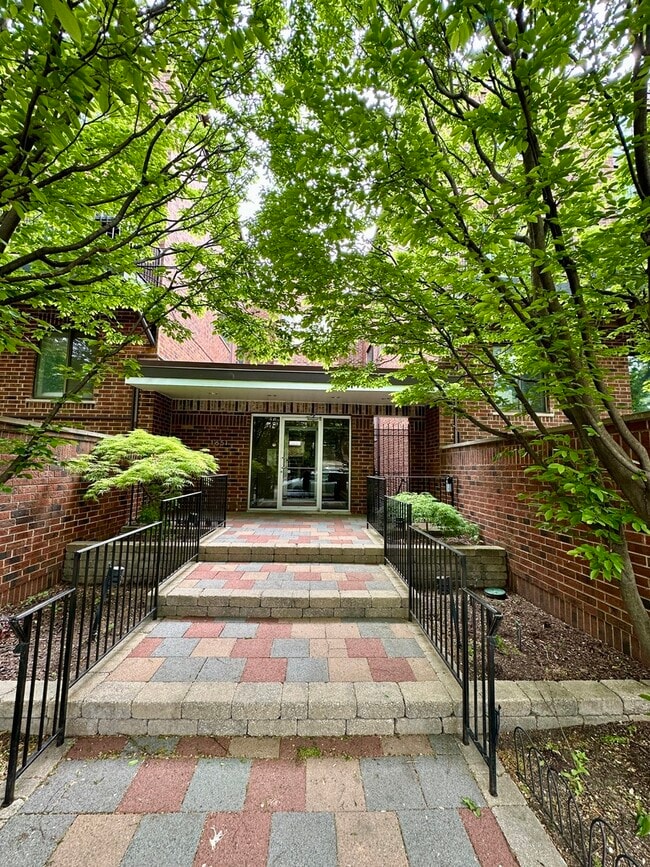 Photo - 1651 N Dayton St Condo Unit 303