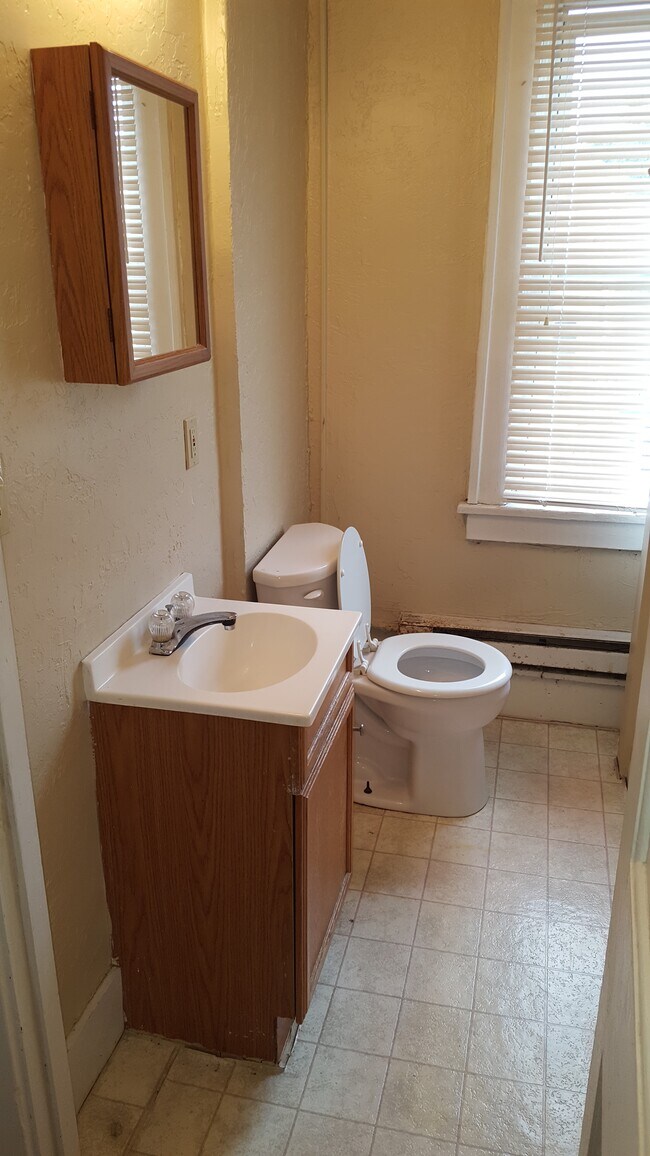 Photo - 528 Euclid Ave Apartments Unit #2