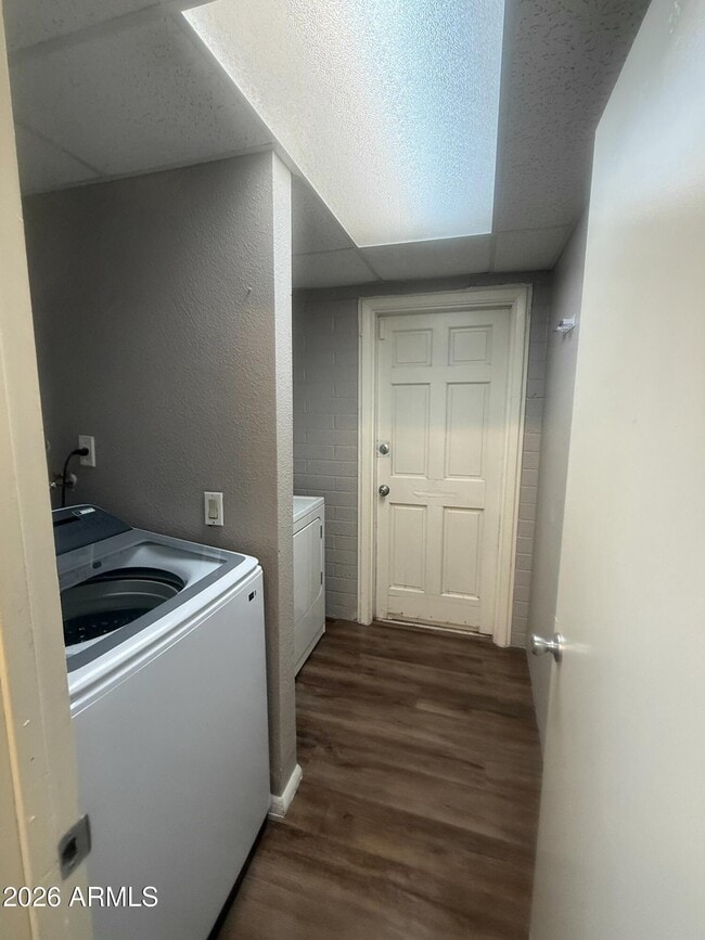 Photo - 102 E Ivy St