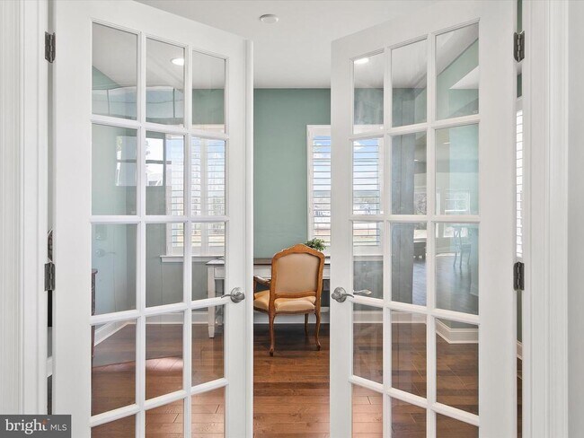 Photo - 26300 Tributary Blvd