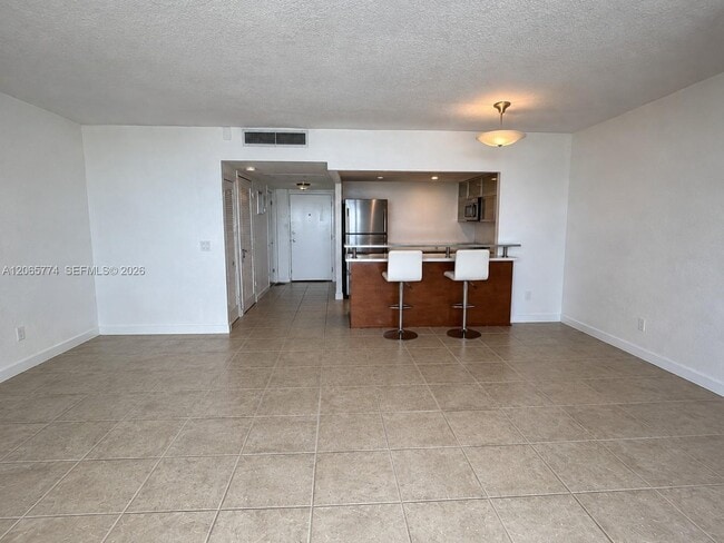 Photo - 5401 Collins Ave Unit 832