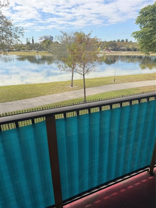 Building Photo - 250 W Park Dr Unit 201-5