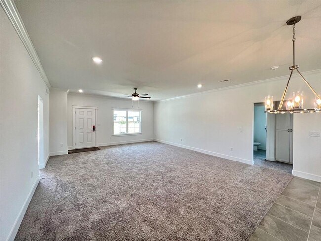 Photo - 2005 E Hudson Dr