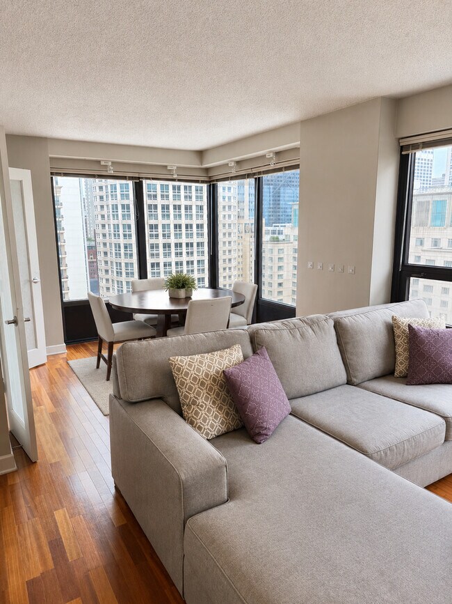 Photo - 30 E Huron St Unit 2209
