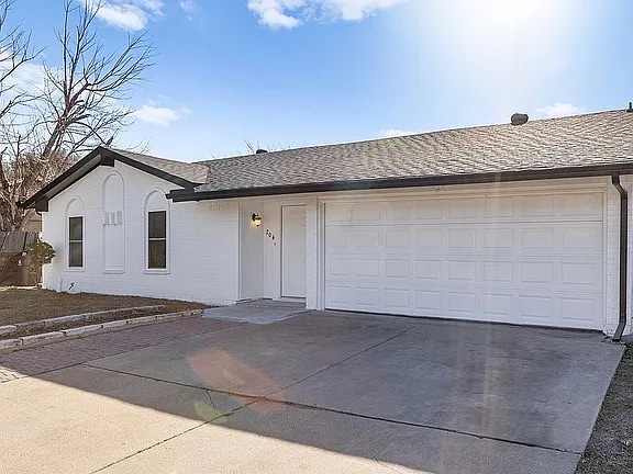 Photo - 204 Pebblebrook St